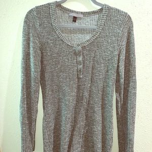 long sleeve stretchy shirt